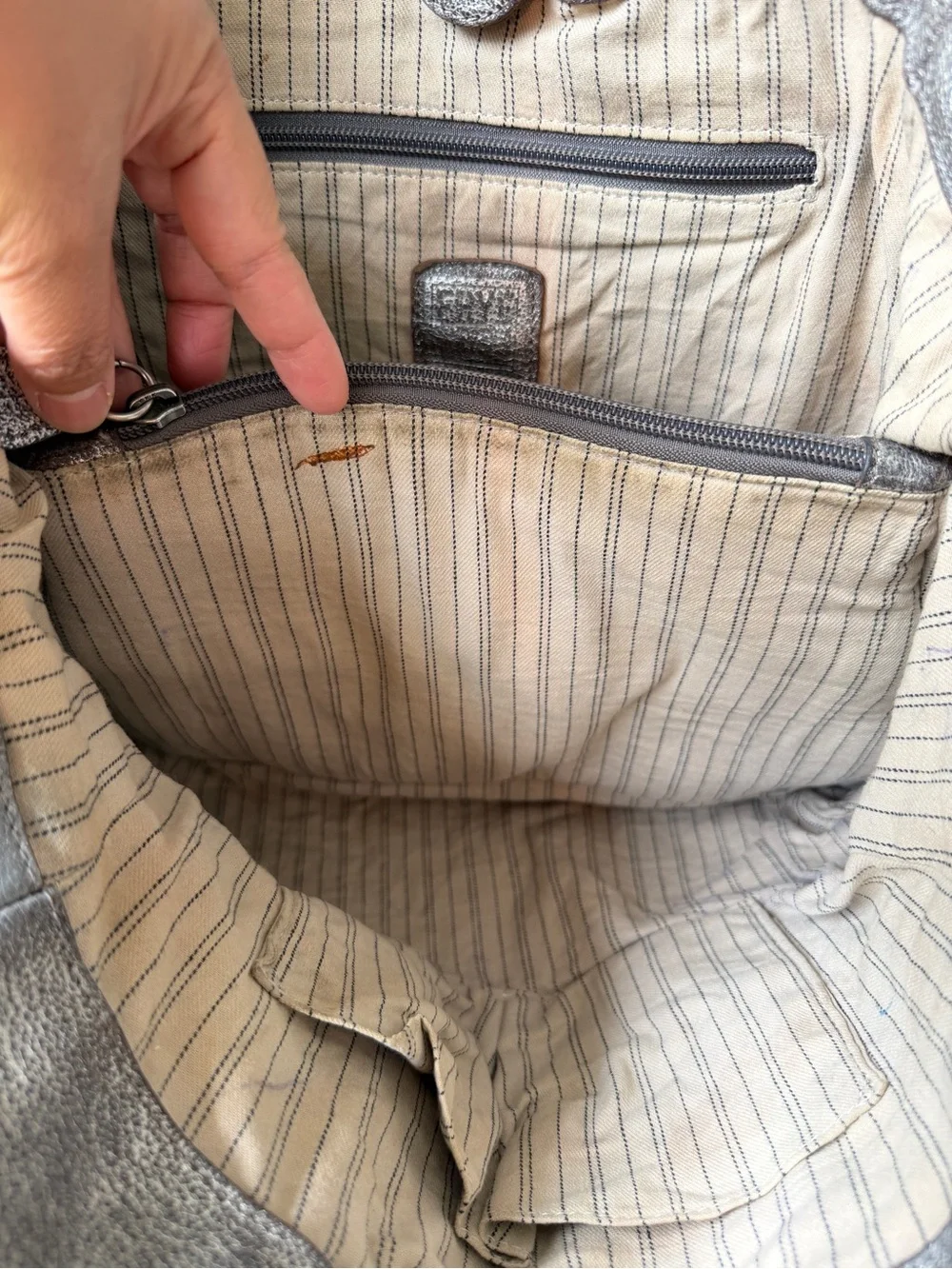 Frye Melissa Tote Ice Grey Leather Women’s Shoulder Bag